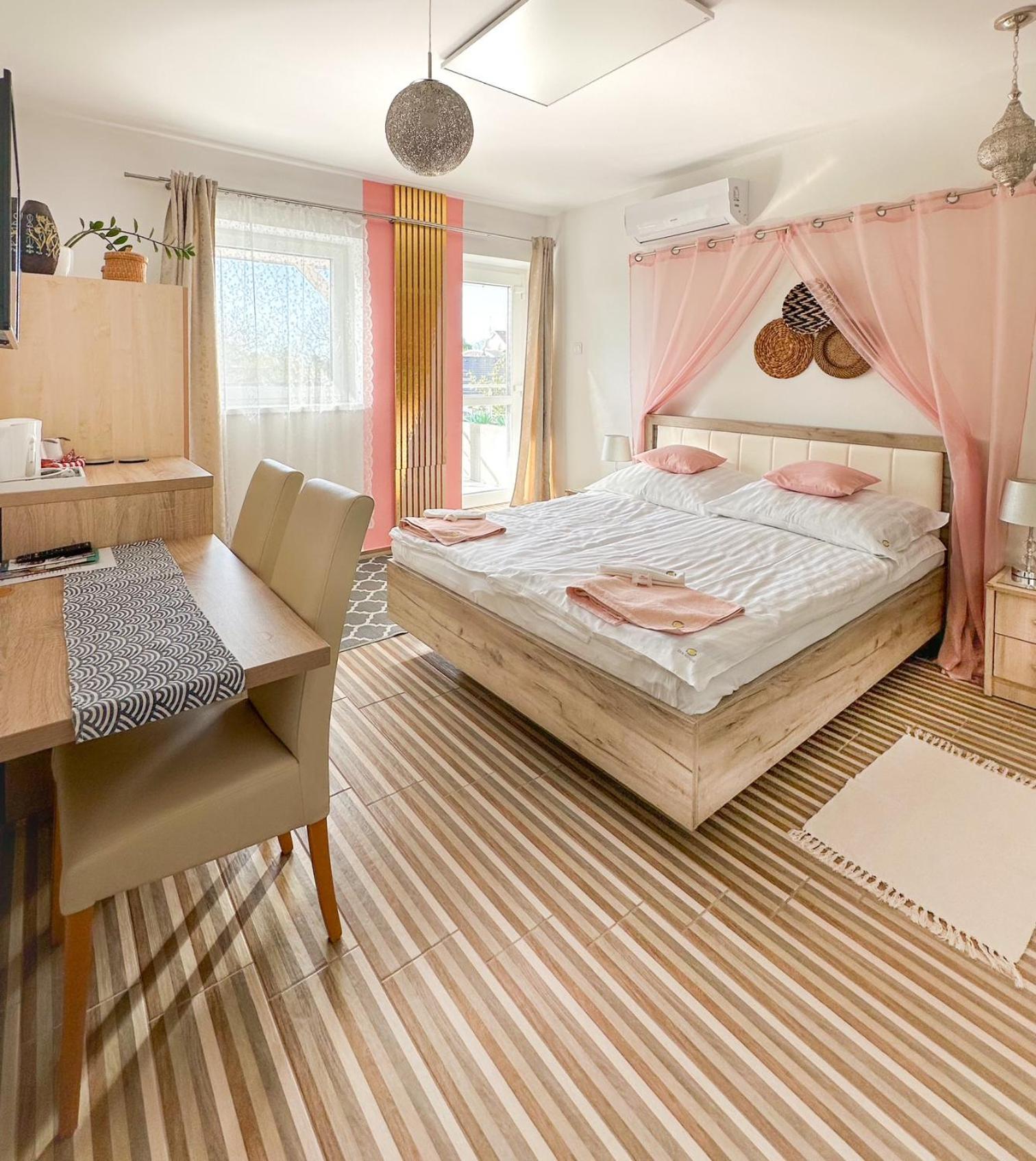 Zen House Bed & Breakfast Hajduszoboszlo Exterior photo