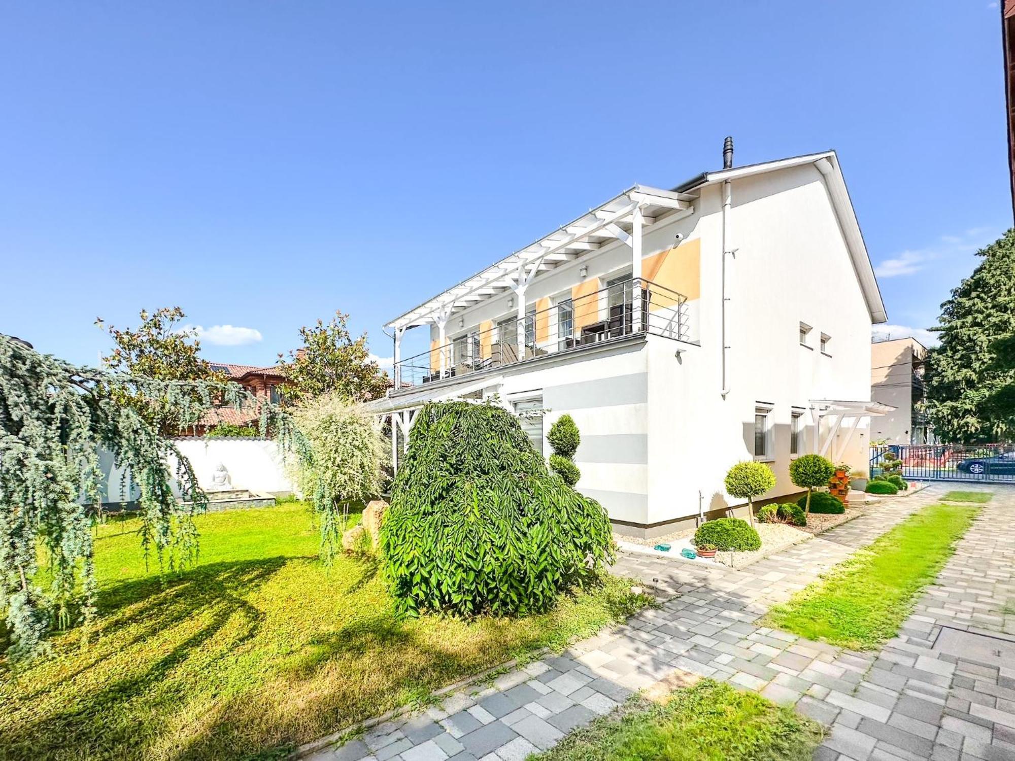 Zen House Bed & Breakfast Hajduszoboszlo Exterior photo
